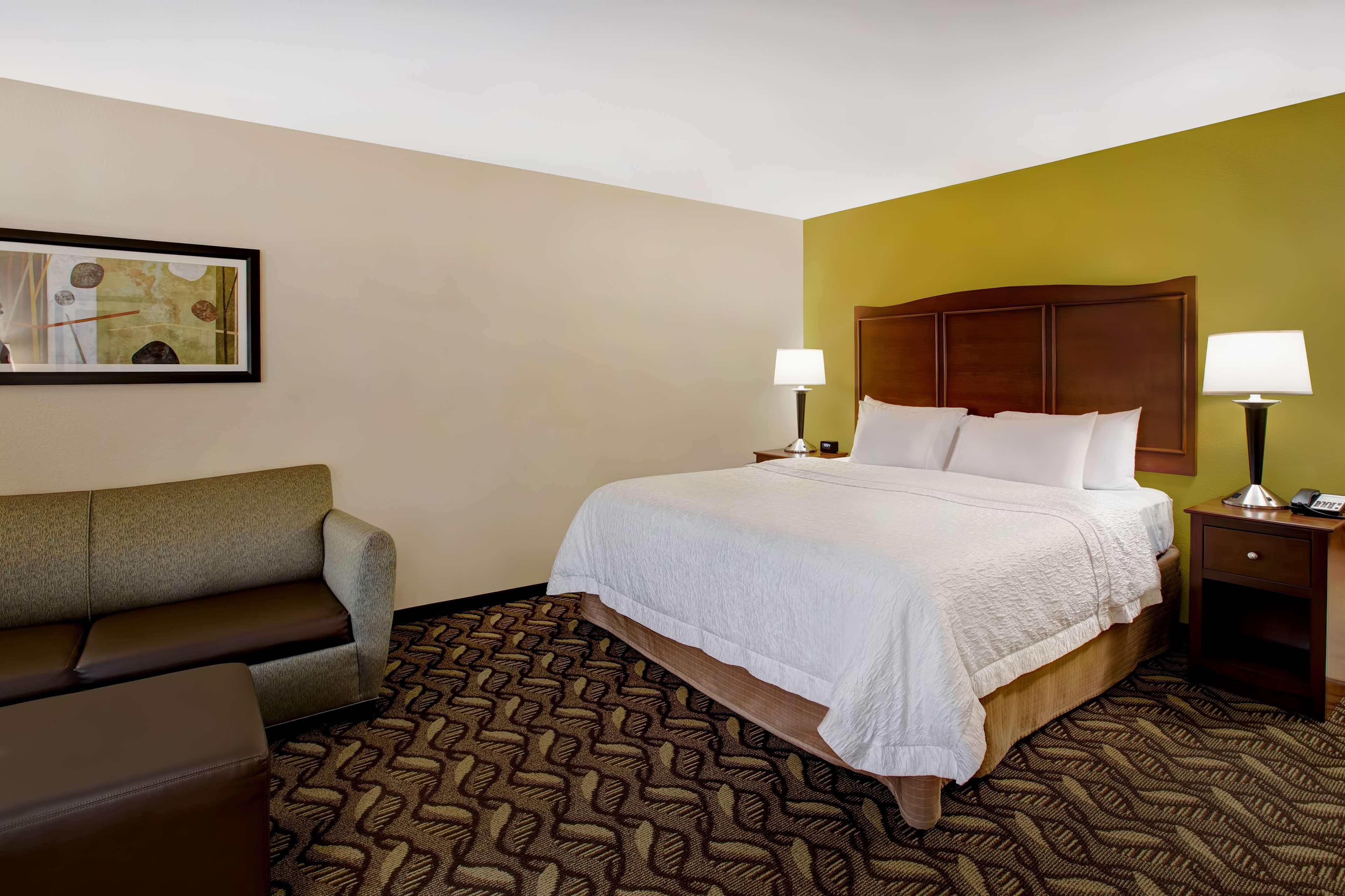 Hampton Inn Dekalb - Near The University Esterno foto