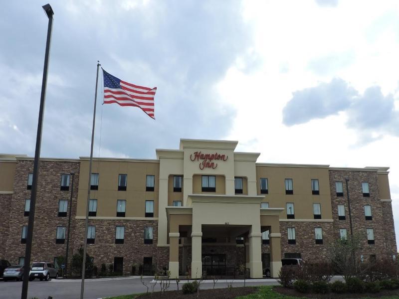 Hampton Inn Dekalb - Near The University Esterno foto