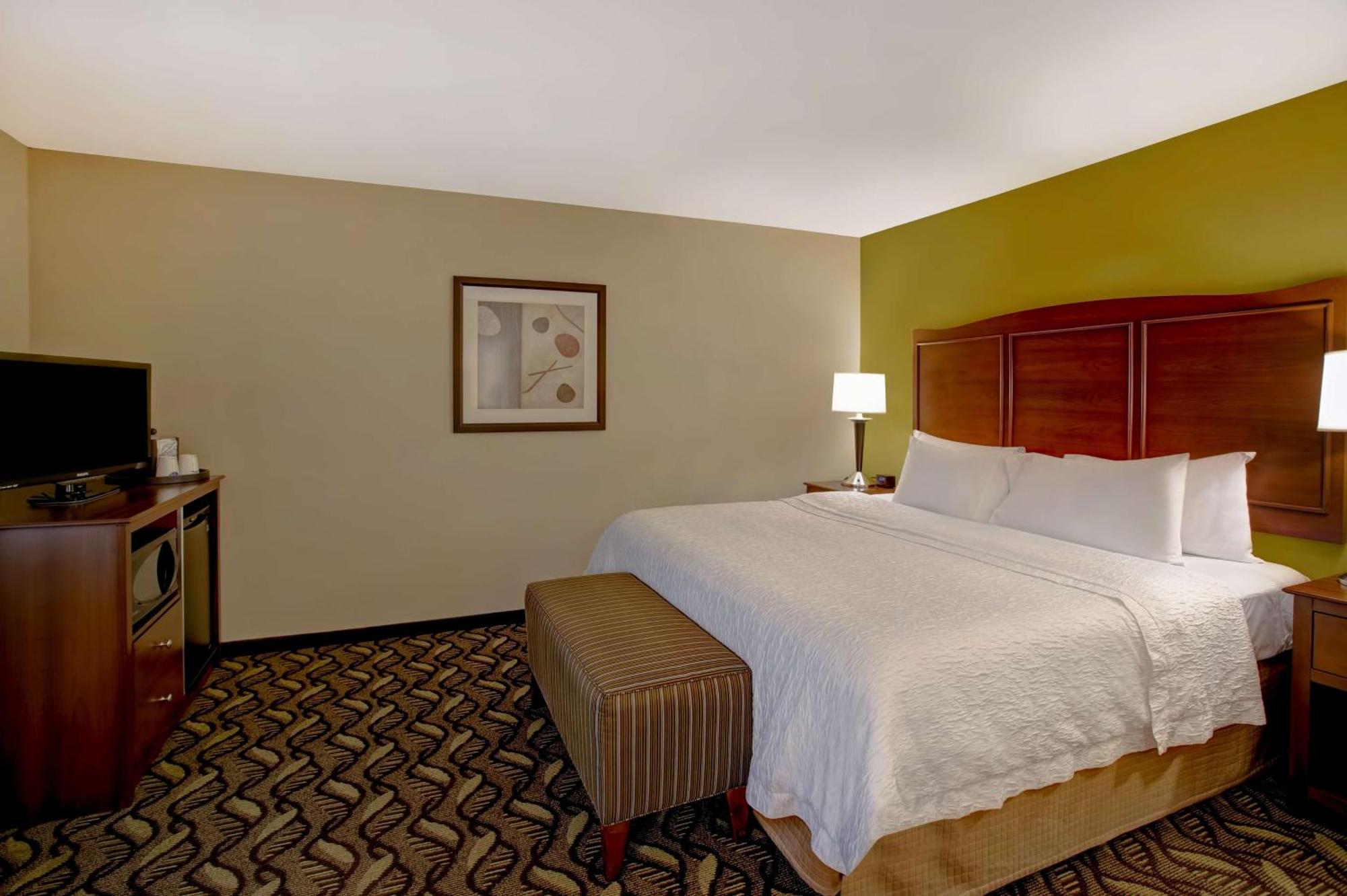 Hampton Inn Dekalb - Near The University Esterno foto